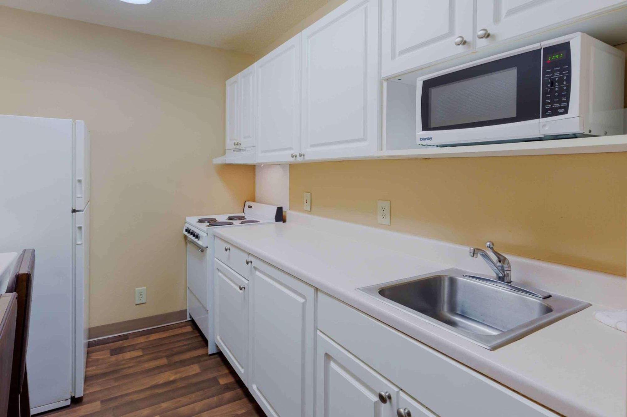 Extended Stay America Select Suites - Raleigh - Rtp - 4610 Miami Blvd Durham Dış mekan fotoğraf