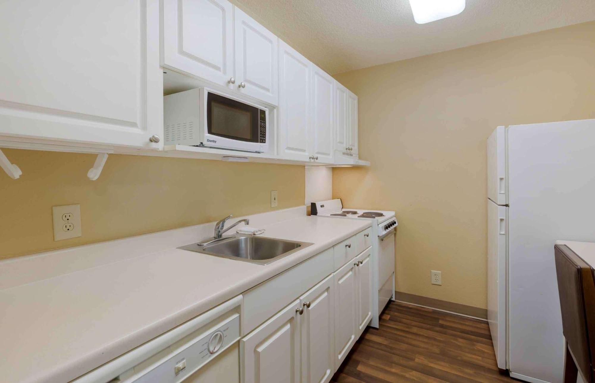 Extended Stay America Select Suites - Raleigh - Rtp - 4610 Miami Blvd Durham Dış mekan fotoğraf