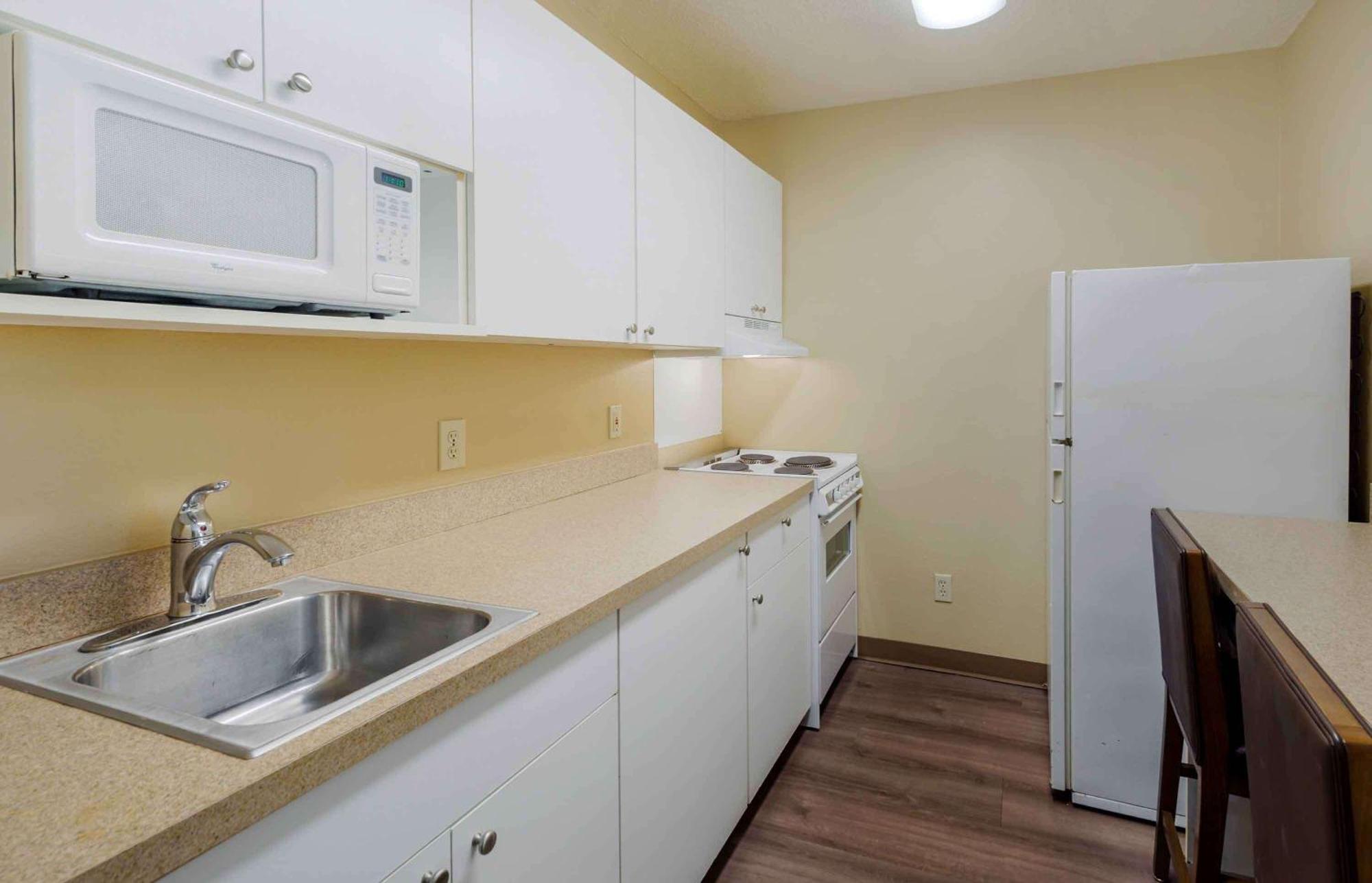 Extended Stay America Select Suites - Raleigh - Rtp - 4610 Miami Blvd Durham Dış mekan fotoğraf