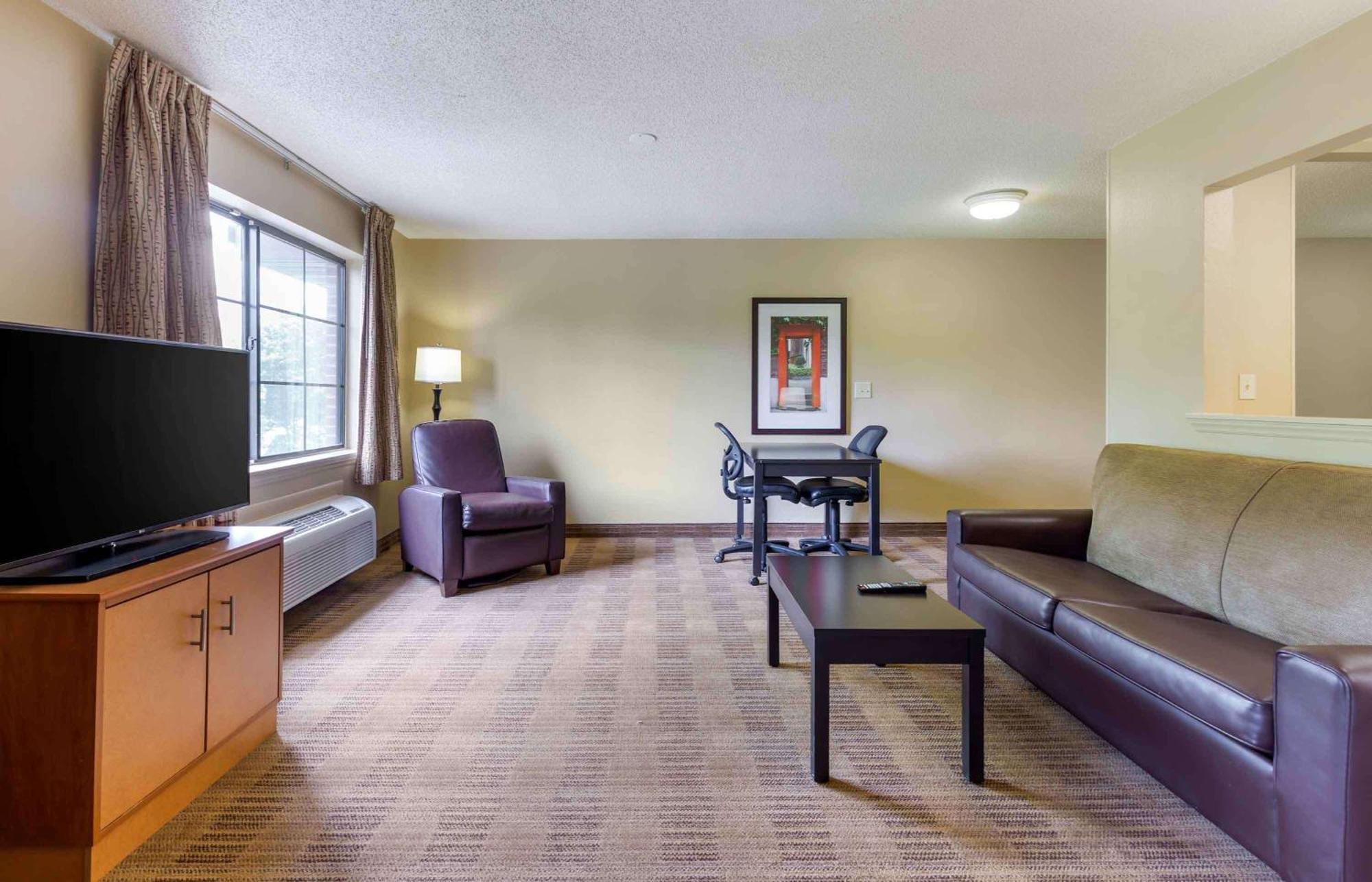 Extended Stay America Select Suites - Raleigh - Rtp - 4610 Miami Blvd Durham Dış mekan fotoğraf